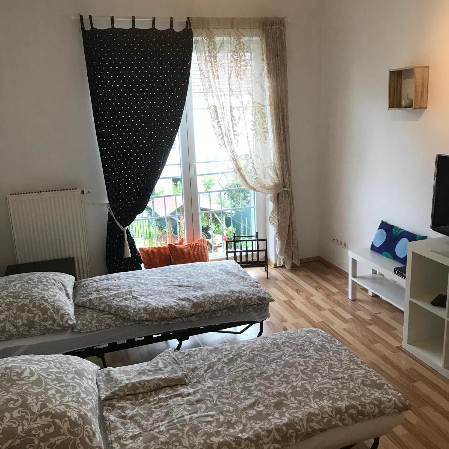 Lg Living Apartment Штоккерау Экстерьер фото